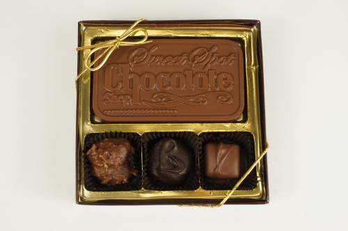 Clear Top 3 Piece Assorted Chocolates with Bar
